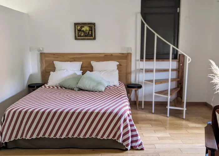 Le Clos Du Perret Bed and breakfast
