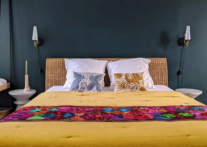 Le Clos Du Perret Bed and breakfast