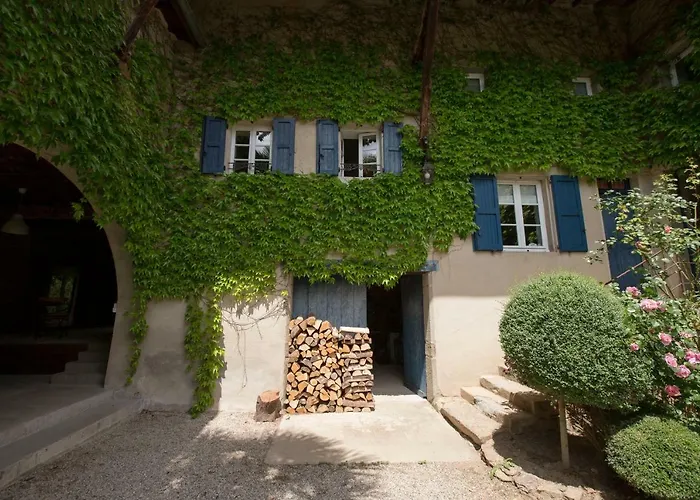 Le Clos Du Perret Bed and breakfast