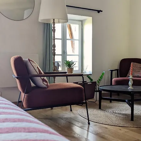 Le Clos Du Perret Отель типа 