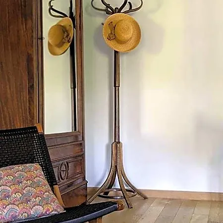 Bed & Breakfast Le Clos Du Perret 3*