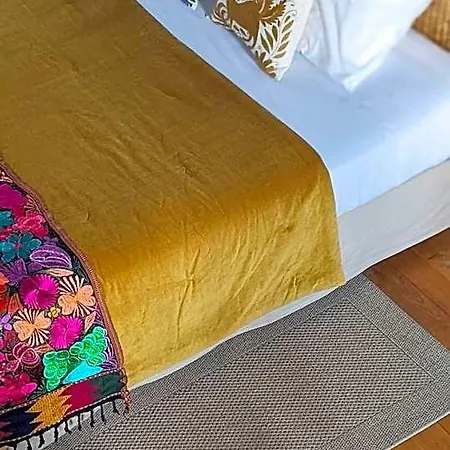 Le Clos Du Perret Bed & Breakfast 3*