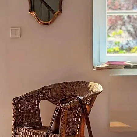 Le Clos Du Perret Bed & Breakfast