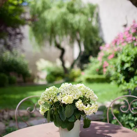 Bed & Breakfast Le Clos Du Perret 3*