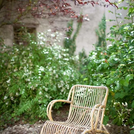 Bed & Breakfast Le Clos Du Perret Chaussan