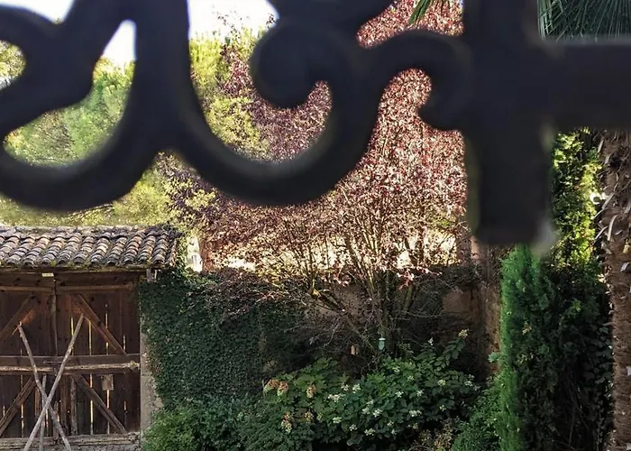 Le Clos Du Perret Chaussan